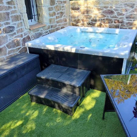 Studio Faillant Lorgues Spa Privatif Avec Superbe Piscine 외부 사진